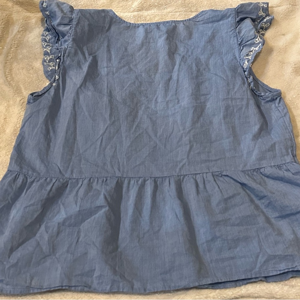 The Loft Size Medium Top - Picture 3 of 5